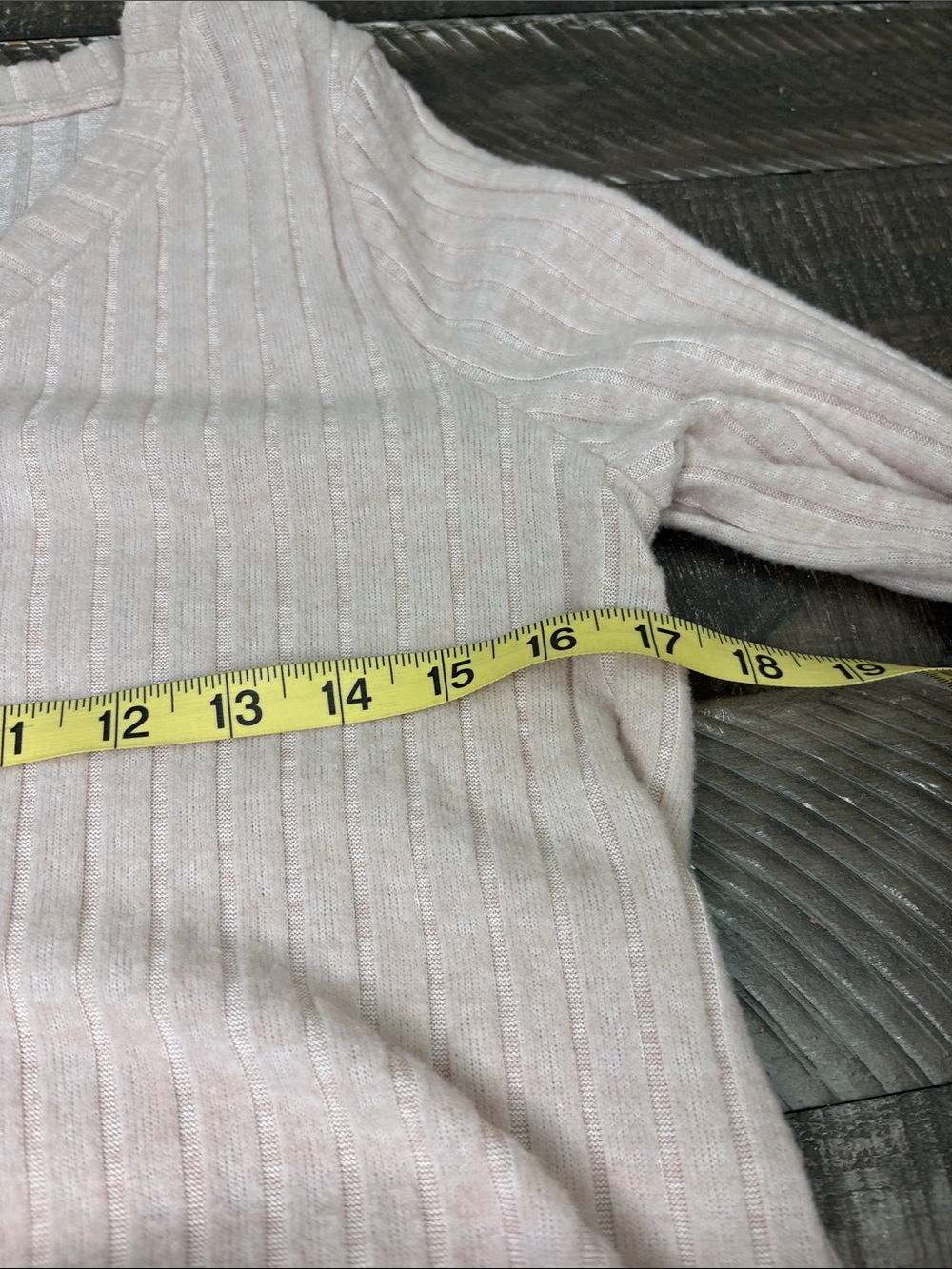 Soft Ribbed V-Neck Sweater - Light Pink - Picture 4 of 5